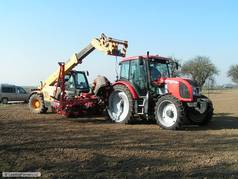 První instalace systému automatického řízení Trimble EZ-Pilot na traktor značky Zetor (1) (zobrazeno 121x)