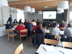 MagGrow na semináři v Roudnici nad Labem představil Pavel Milata z Leading Farmers CZ (vlevo) (zobrazeno 61x)